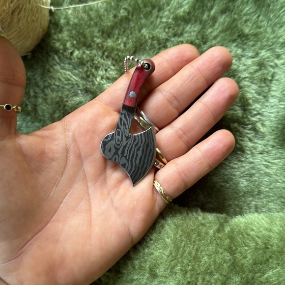 Handmade axe keychain - Picture 2 of 2